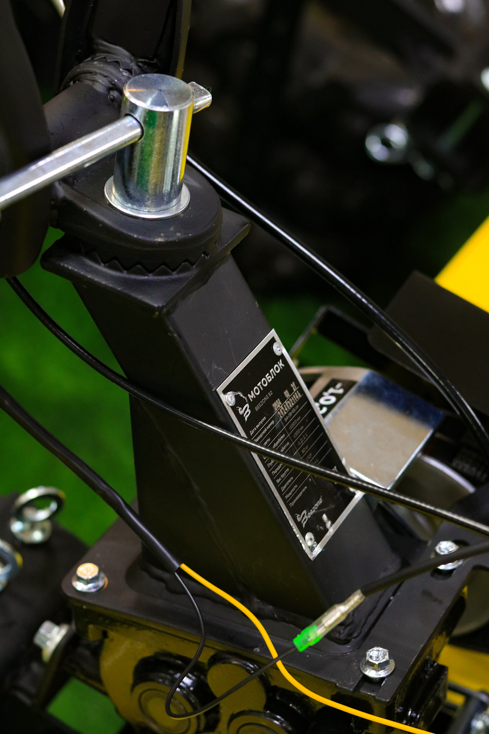 Обзор мотоблоков BEEZONE