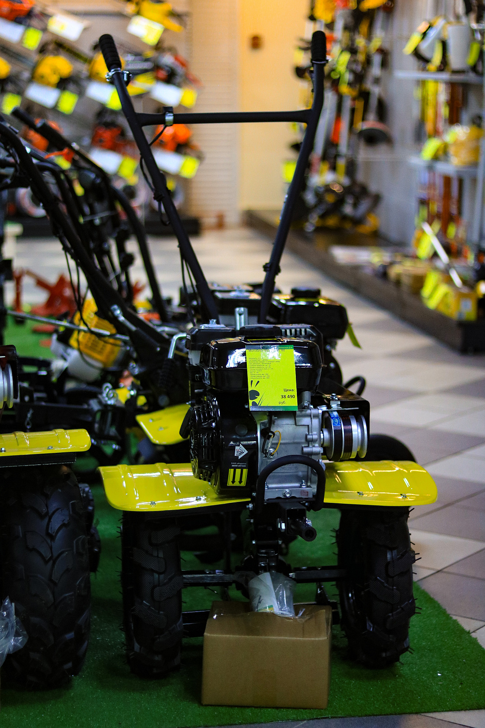 Обзор мотоблоков BEEZONE